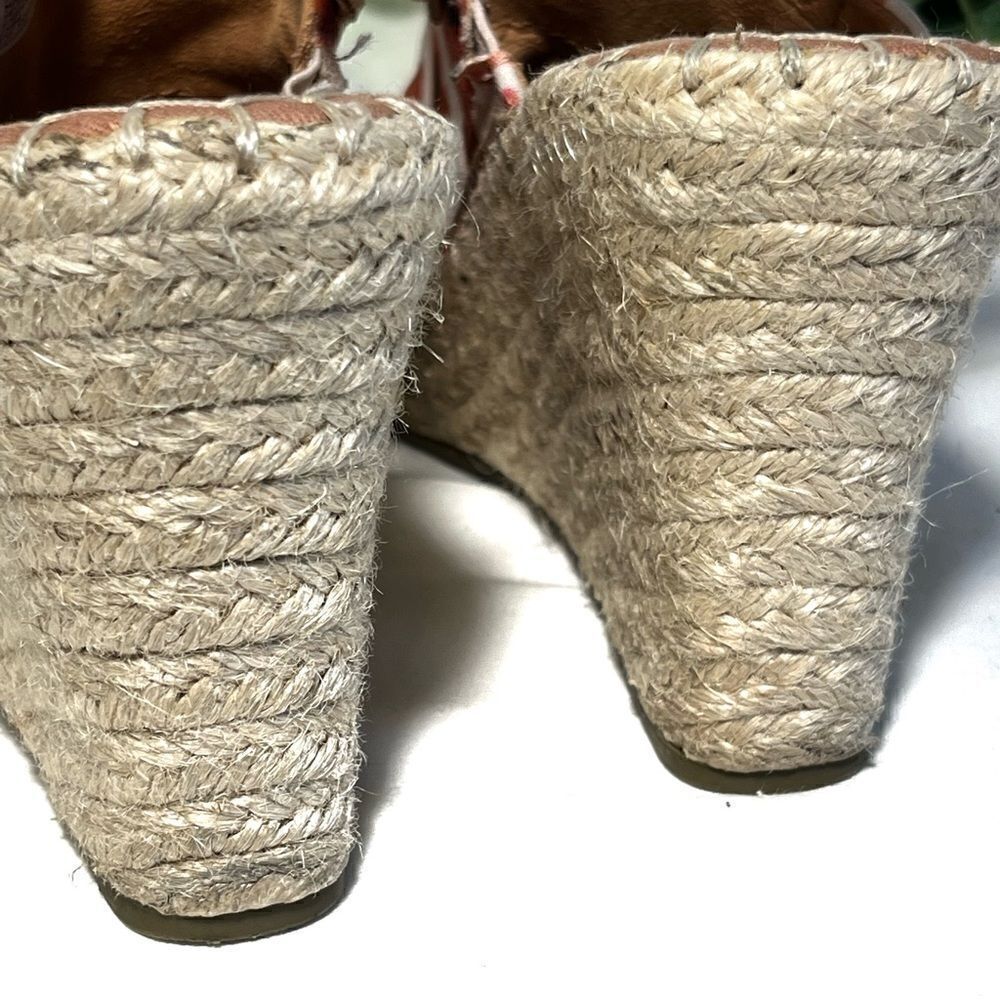 Toms Poppy Monica Wedge  (Size 7) - Picture 5 of 10